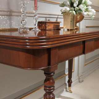 Classic walnut console-table extensible till cm 260 with 4 extensions, with wheels. Detail