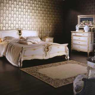 Classic bed and chest of drawers, Luigi XVI style