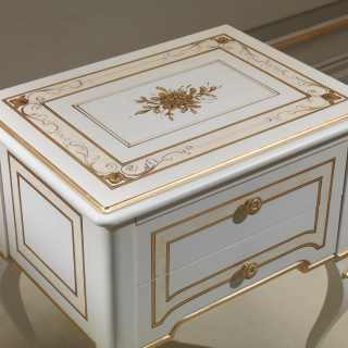 Classic luxury bedroom Rubens, 700 francese style: lacquered and gold night table with flower decorations