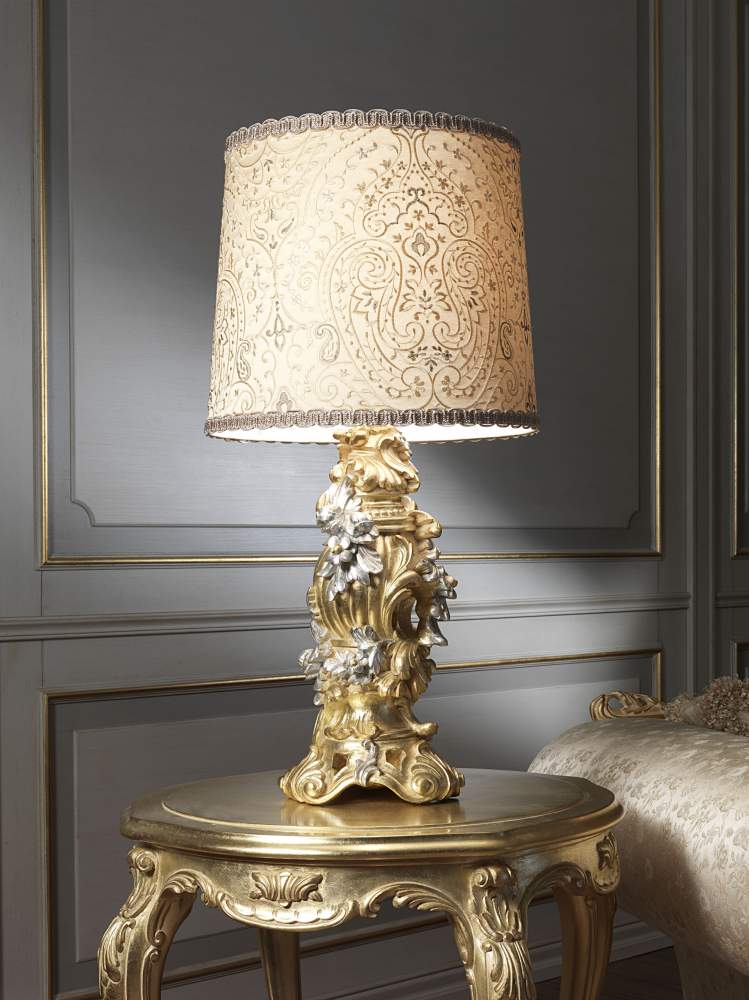 Lampada classica in oro foglia