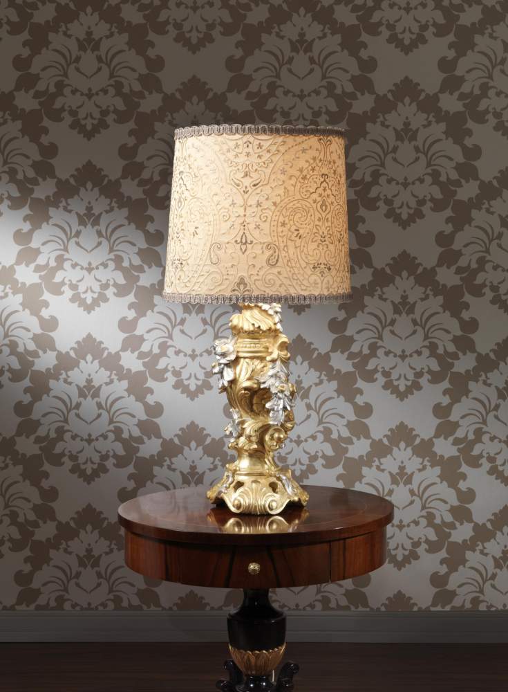 Lampada in stile classico barocco